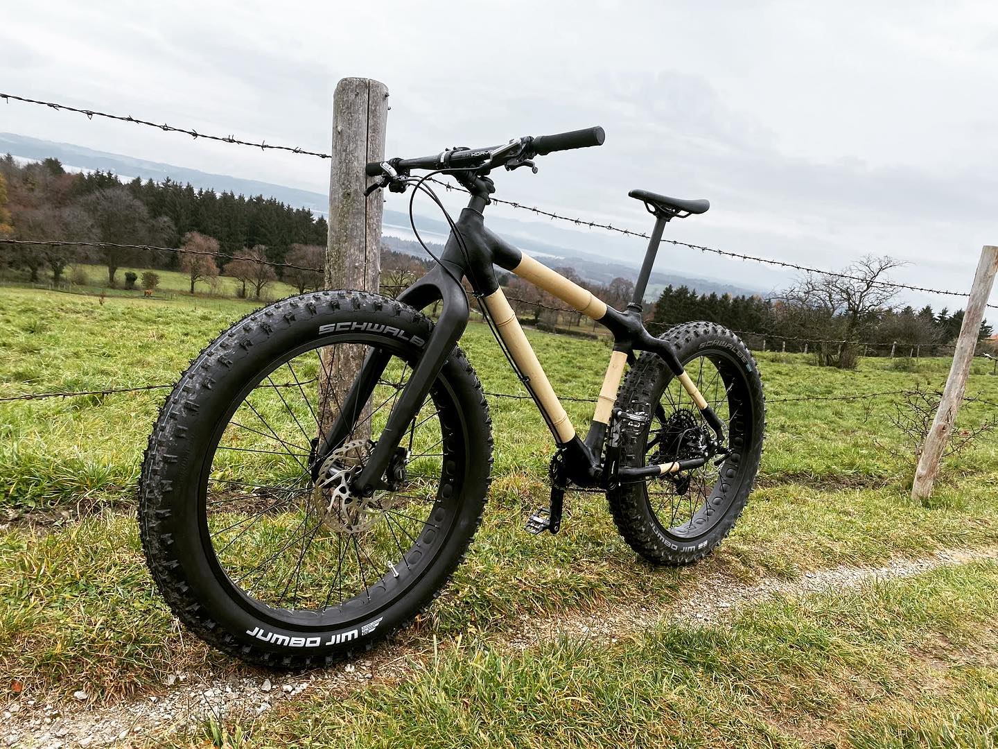 Great #fatbike build by Chris. One of the hardest frames to build. The combination of wide tyres whi