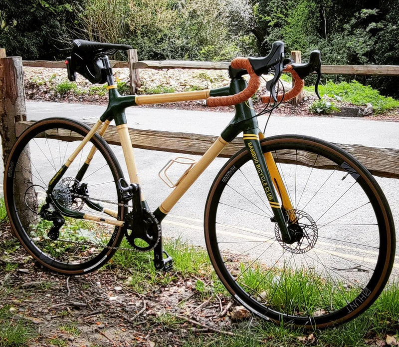 Very nice gravel build by David. Finished with @hunt.beyond with @campagnolo_ekar