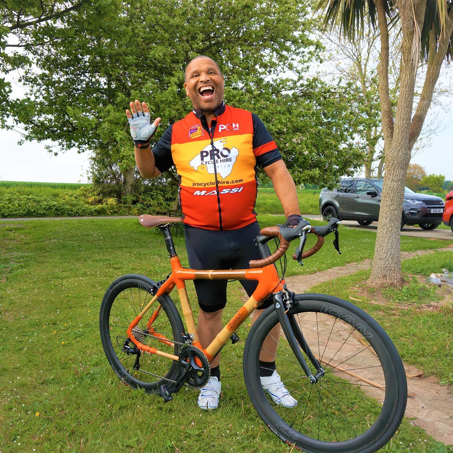 Paul with his finished bamboo road bike 🚴♀️ built at a weekend workshop, join now to creat