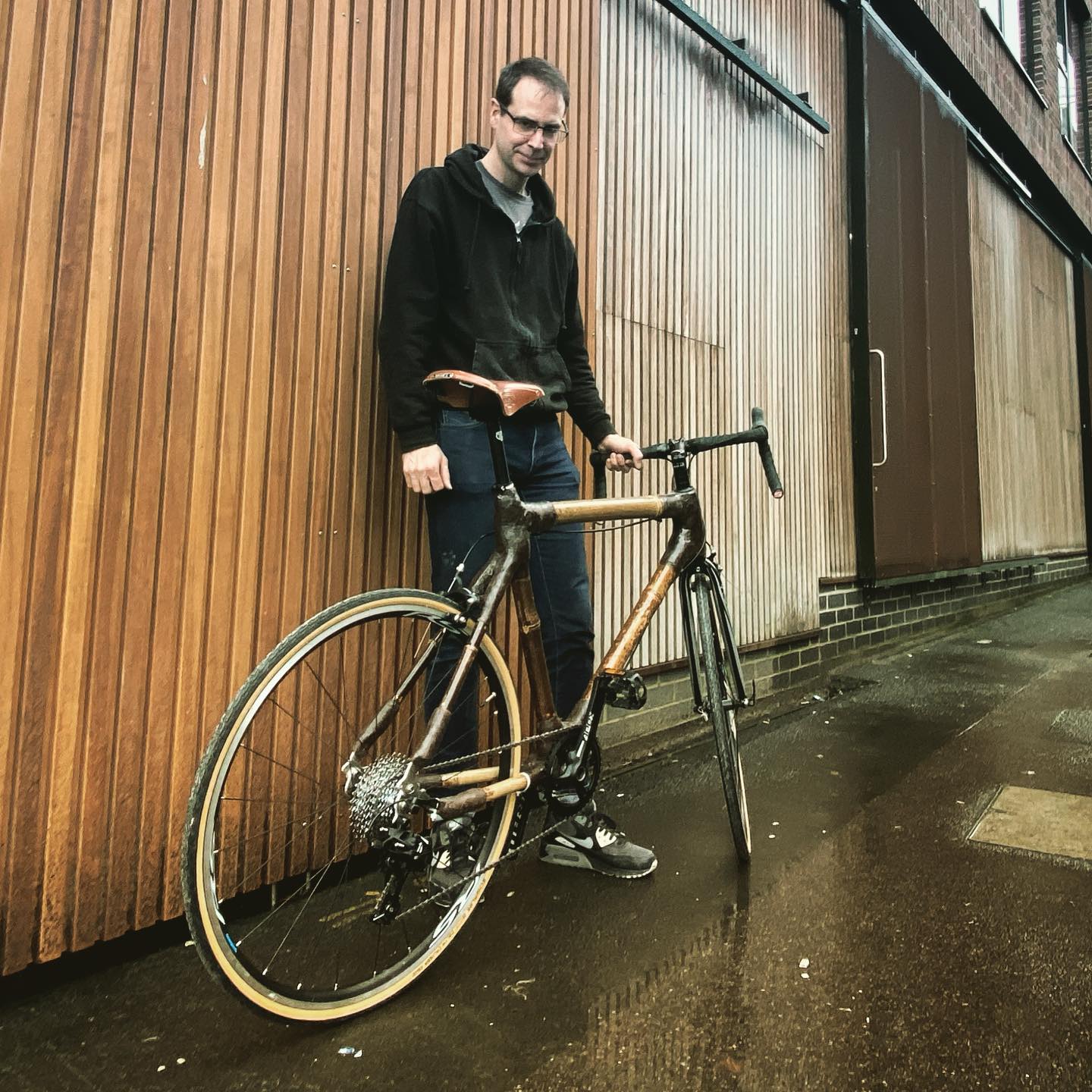 Peter completed his #roadbike over a 4 day workshop. Peters a keen night rider and is planning his n