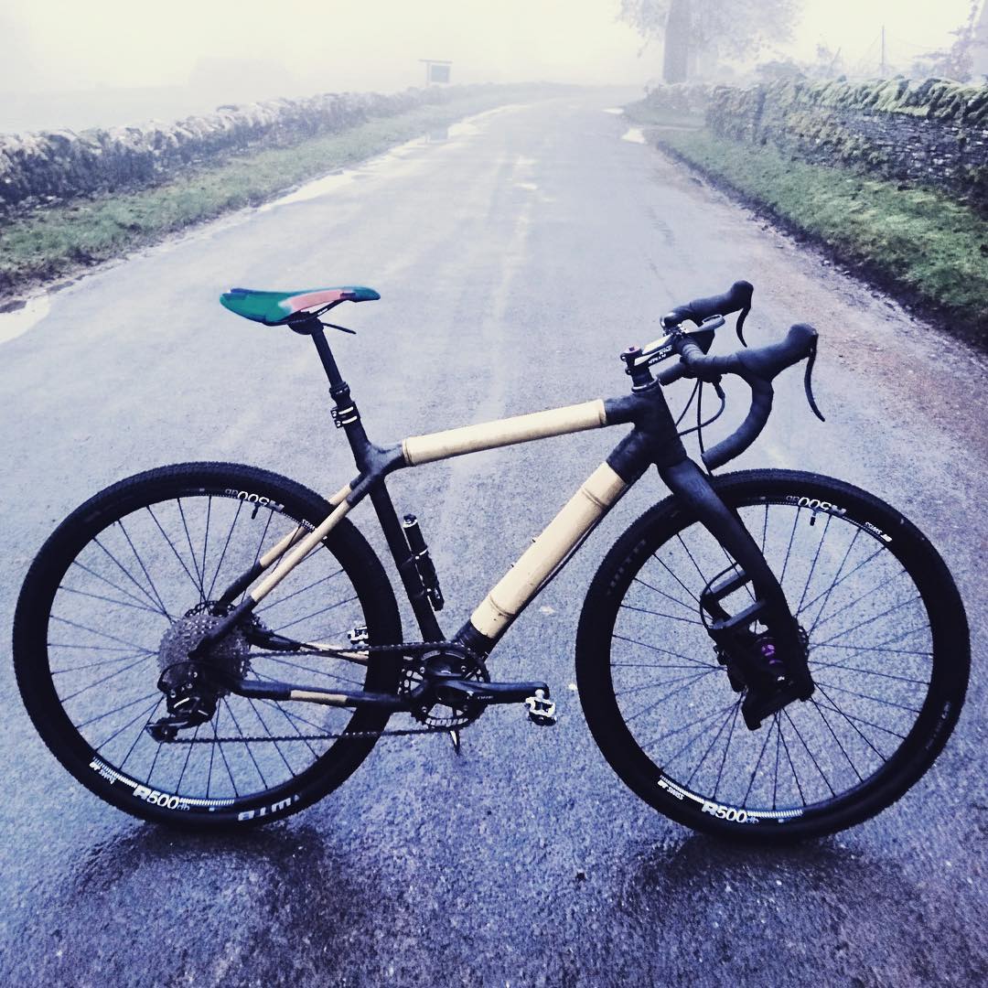 New #cyclocross build by @the_shop_and_postoffice. Some nice customisations and very cool #laufforks