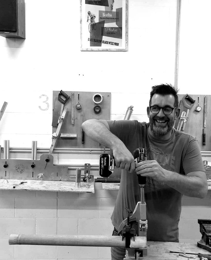 Join Tim at our workshop @bamboobicycleclub_amersfoort for a 2 day frame build workshop. The first p