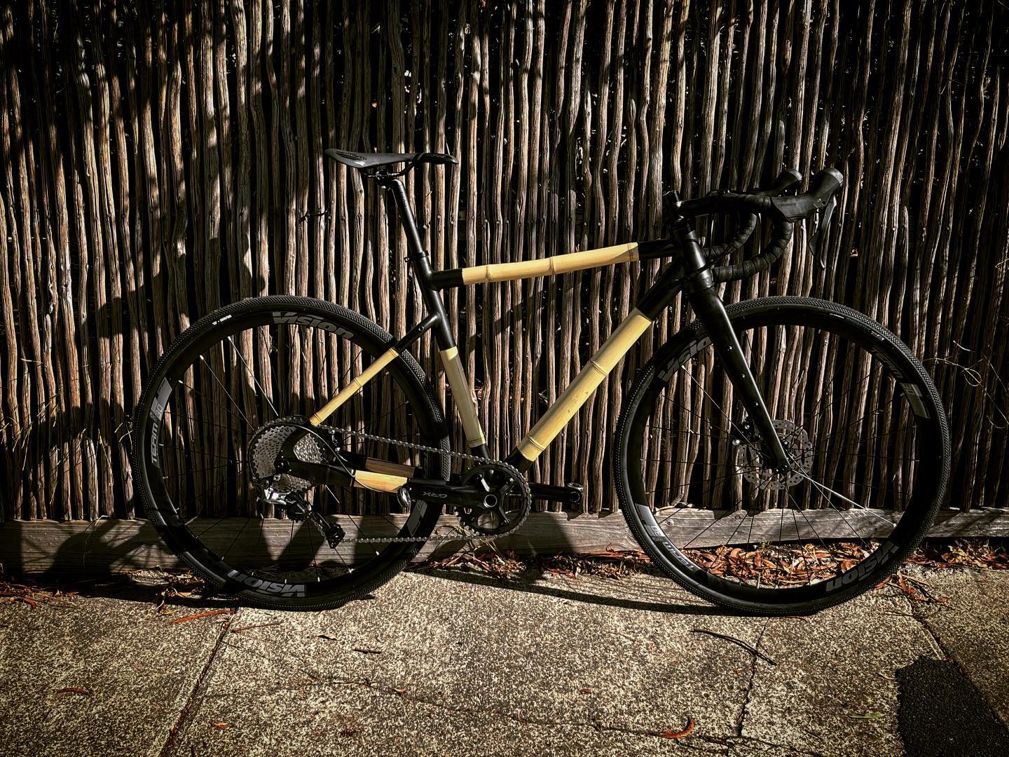 Gravel build by Jason. Gravel lugged kit with grx finishing pack.